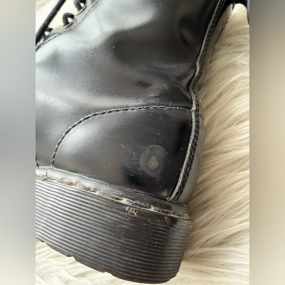 Dr. Martens 8-Hole Monochrome Black Vintage - Picture 9 of 9